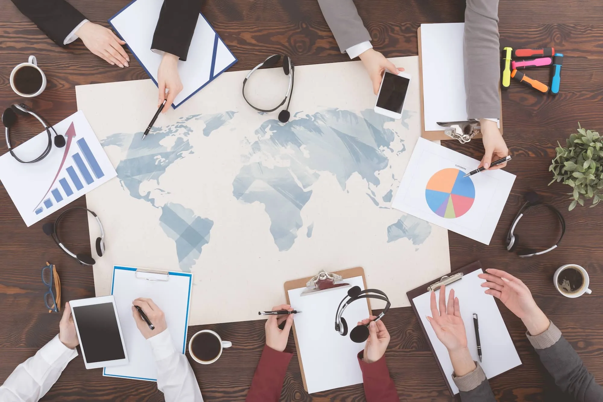 iTrackAML global presence map showing AML compliance solutions across 195+ countries